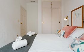 Bright And Cozy-1Bd 1Bth & 2Bd 1Bth- La Giralda